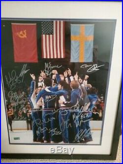 1980 USA Olympic Hockey AT PODIUM All 20 Team Signed 16x20 GRANDSTAND COA FRAMED
