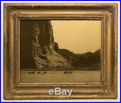 Canyon de Chelly Navaho Vintage Goldtone