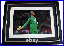 David de Gea Signed Autograph 16x12 framed photo display Manchester United & COA