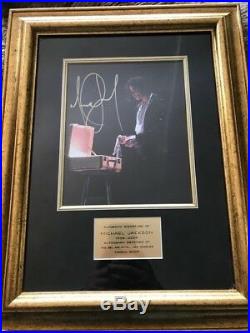 Fantastic Signed Micheal Jackson Signed Photo Framed And Glazed