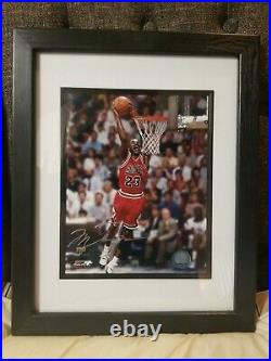 Framed Autographed Michael Jordan 8x10 Photo Signed Auto Chicago Bulls
