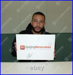 Framed Memphis Depay Signed Barcelona Photo Celebration Autograph