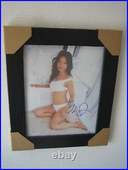 Lucy Liu Hand Signed Photograph (8x10) Framed + CoA