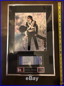 Michael Jackson Signed Psa/dna #q02731 Framed Photo With Ticket Stub
