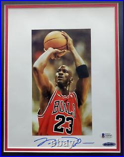 Michael Jordan Autographed Framed 8x10.5 Photo UDA Gem 10 Auto Beckett AA01267