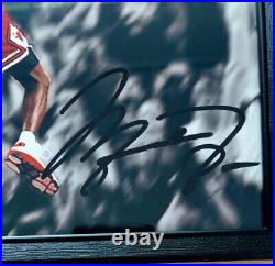 Michael Jordan Signed Framed 8 x 10 Photo Autograph Bulls Dunk Full Letter COA
