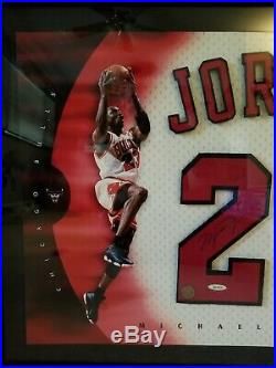 Michael Jordan signed framed picture Washignton Wizards/Chicago Bulls UDA COA
