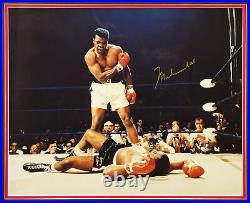 Muhammad Ali Autographed Signed Framed 16x20 Photo Beckett BAS #AC58409