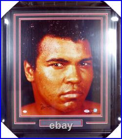 Muhammad Ali Autographed Signed Framed 16x20 Photo PSA/DNA #M08374